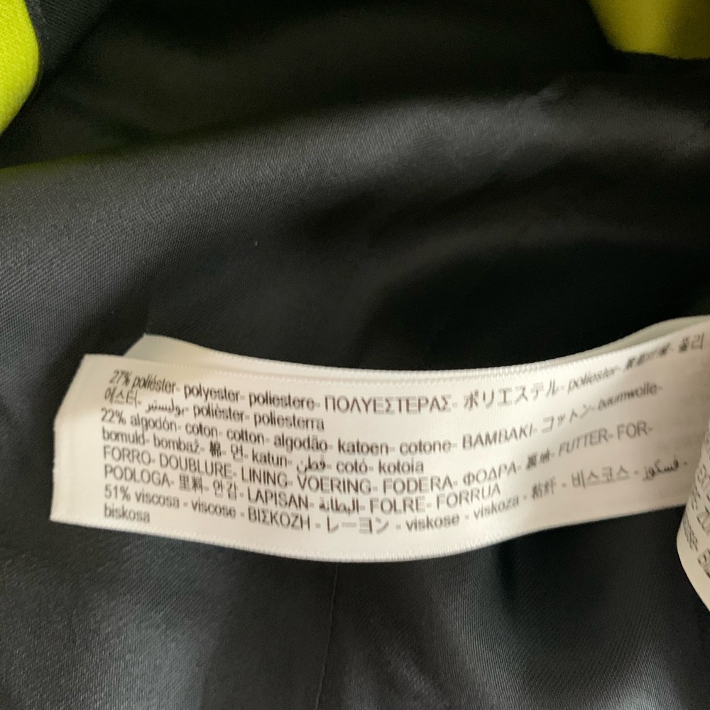 MASSIMO DUTTI
STUDIO DOUBLE-BREASTED CROPPED BLAZER IN LIME - Picture 7 of 9